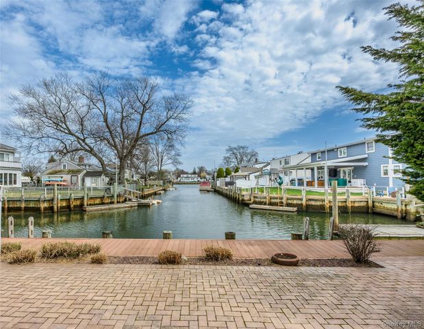 119 Alhambra Road, Massapequa, NY 11758