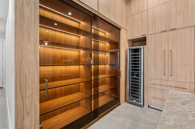 240 N PHELPS AVENUE, Winter Park, FL 32789