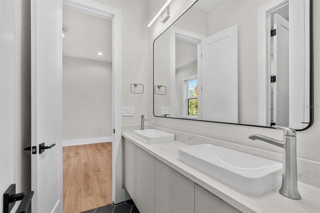 240 N PHELPS AVENUE, Winter Park, FL 32789