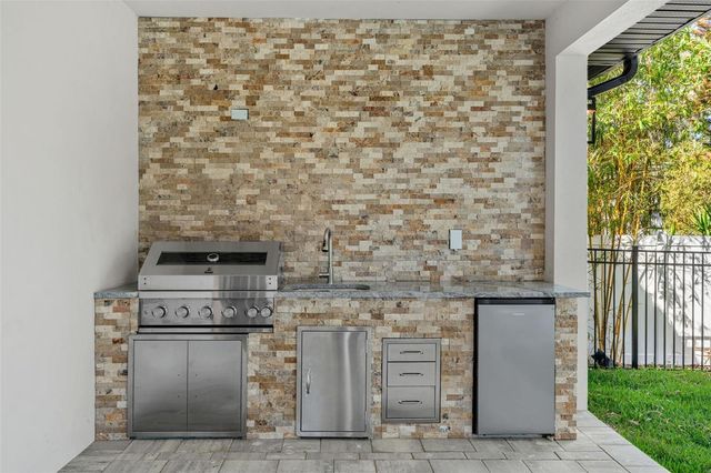 240 N PHELPS AVENUE, Winter Park, FL 32789