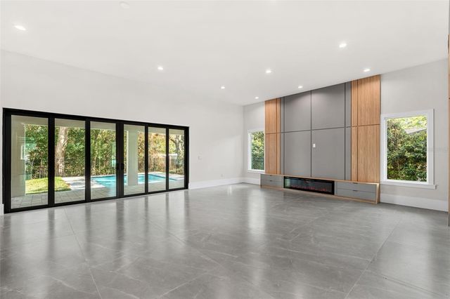 240 N PHELPS AVENUE, Winter Park, FL 32789