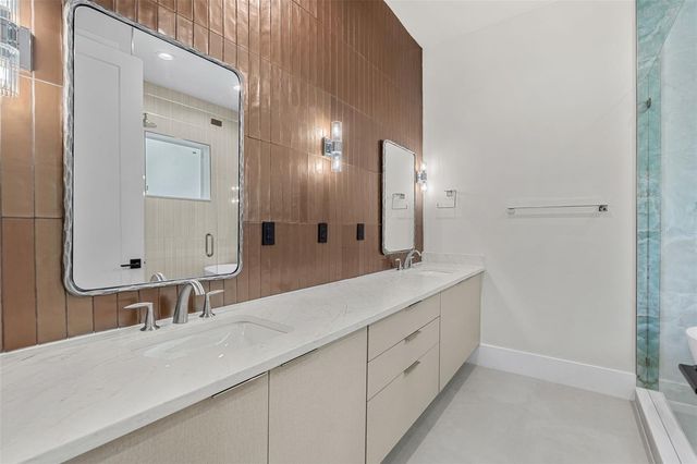 240 N PHELPS AVENUE, Winter Park, FL 32789