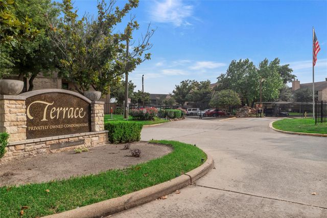 10555 Turtlewood Court 414, Houston, TX 77072