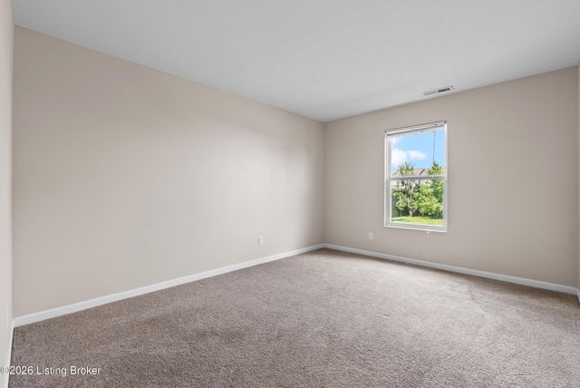 216 Round Rock Dr, Shepherdsville, KY 40165