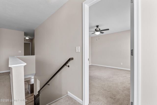 216 Round Rock Dr, Shepherdsville, KY 40165
