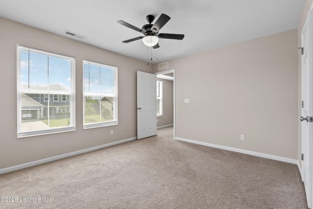 216 Round Rock Dr, Shepherdsville, KY 40165