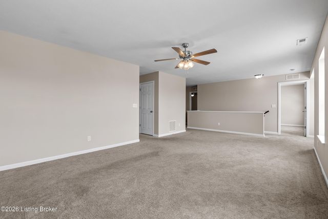 216 Round Rock Dr, Shepherdsville, KY 40165