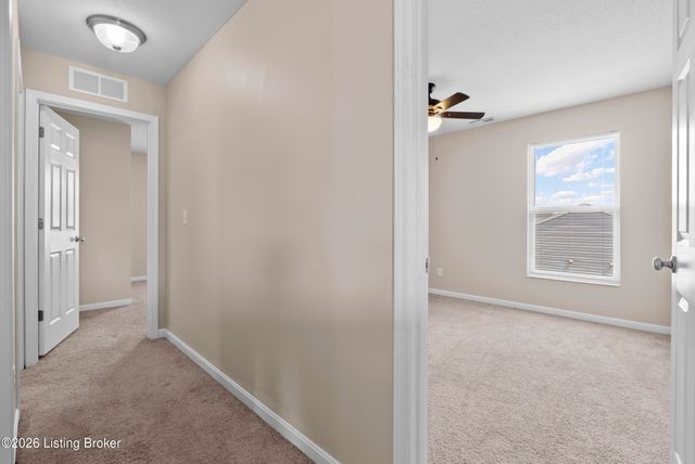 216 Round Rock Dr, Shepherdsville, KY 40165