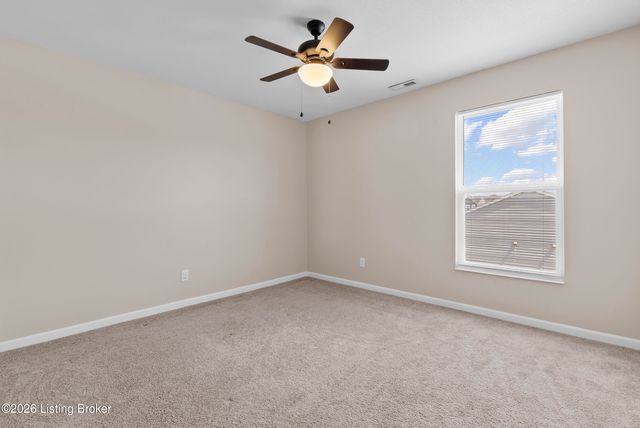 216 Round Rock Dr, Shepherdsville, KY 40165
