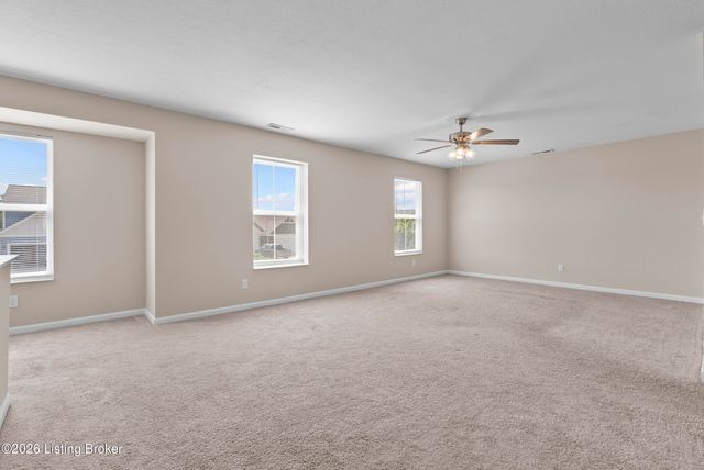 216 Round Rock Dr, Shepherdsville, KY 40165