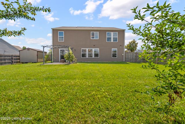 216 Round Rock Dr, Shepherdsville, KY 40165