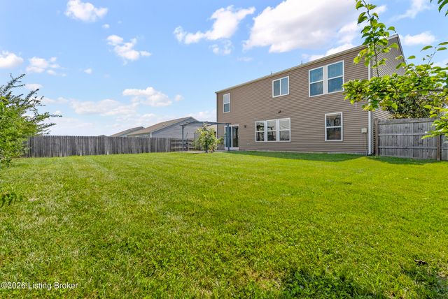 216 Round Rock Dr, Shepherdsville, KY 40165
