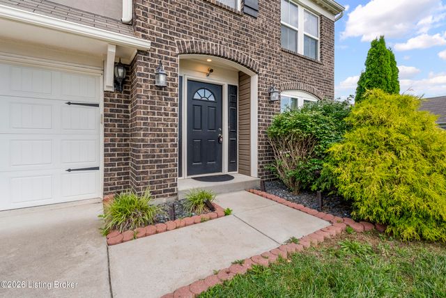 216 Round Rock Dr, Shepherdsville, KY 40165