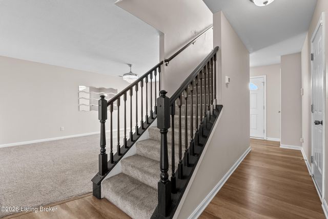 216 Round Rock Dr, Shepherdsville, KY 40165