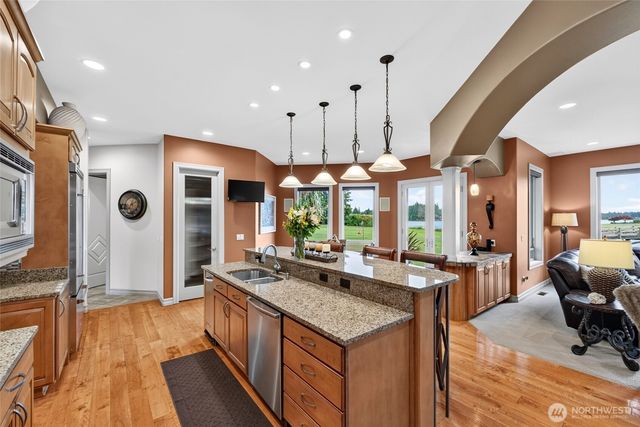 20208 Island Parkway East, Lake Tapps, WA 98391