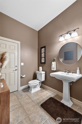 20208 Island Parkway East, Lake Tapps, WA 98391
