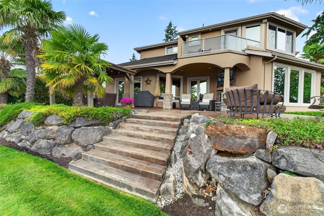 20208 Island Parkway East, Lake Tapps, WA 98391