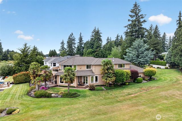 20208 Island Parkway East, Lake Tapps, WA 98391