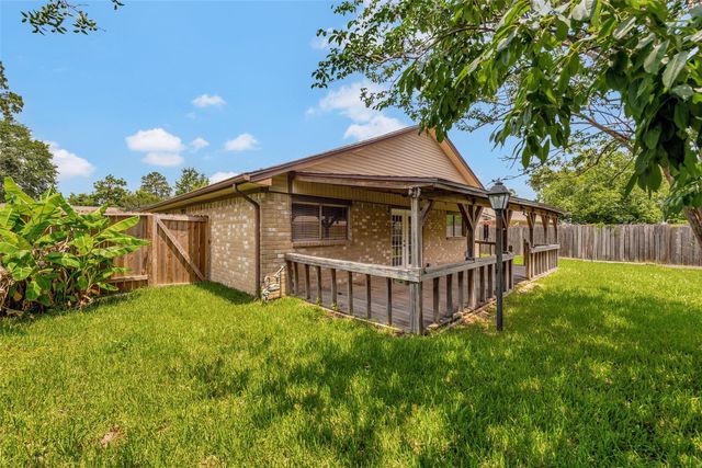 20110 Misty Pines Drive, Humble, TX 77346