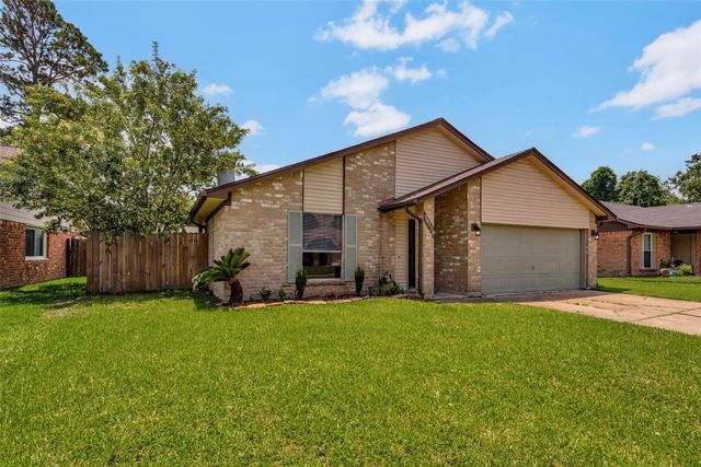 20110 Misty Pines Drive, Humble, TX 77346