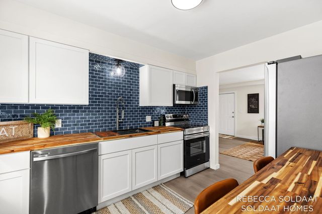 4137 Madison Avenue Se, City Of Wyoming, MI 49548