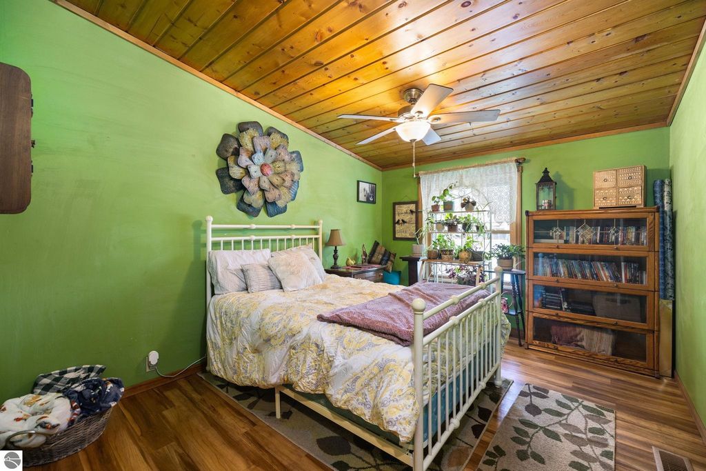 Image 19 of property listing at 4321 Hickory Drive, Traverse City, MI 49684