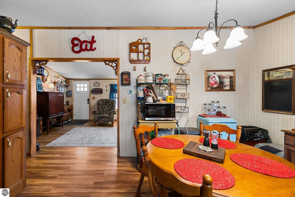 Image 8 of property listing at 4321 Hickory Drive, Traverse City, MI 49684