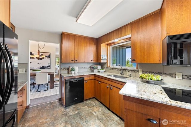 29860 Marine View Drive SW, Federal Way, WA 98023