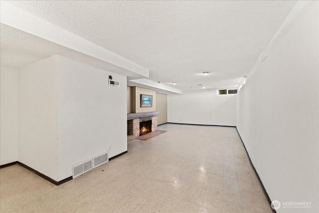 29860 Marine View Drive SW, Federal Way, WA 98023