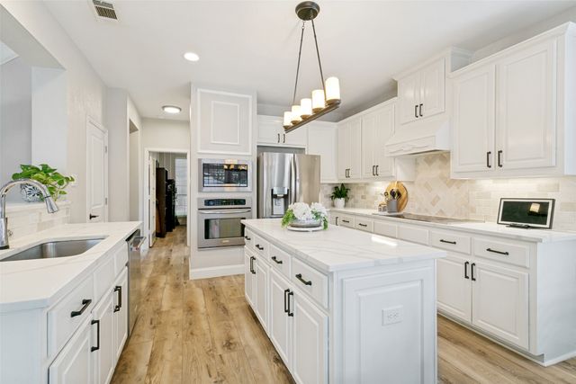 525 Sorenson Trail, Keller, TX 76248
