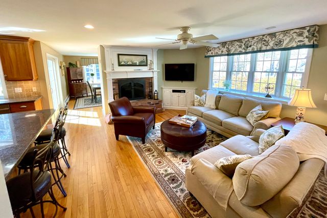 40 Riverview Lane, Centerville, MA 02632