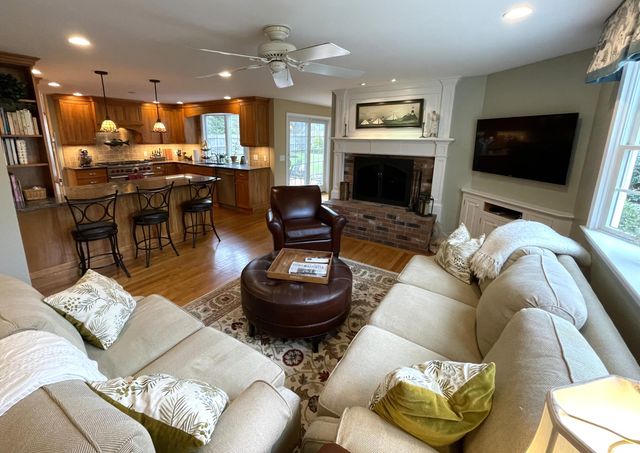 40 Riverview Lane, Centerville, MA 02632