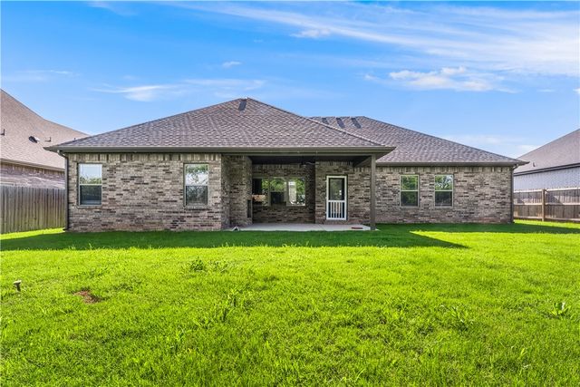 1930 Sunrise Circle, Centerton, AR 72719