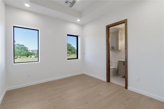 4558 Hicks Lane, Bryan, TX 77845