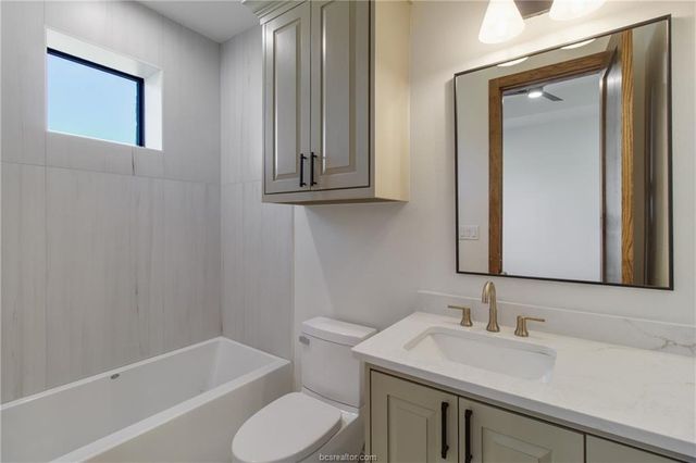 4558 Hicks Lane, Bryan, TX 77845