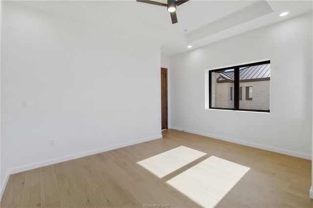 4558 Hicks Lane, Bryan, TX 77845