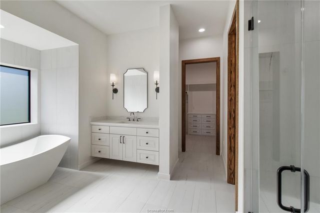 4558 Hicks Lane, Bryan, TX 77845