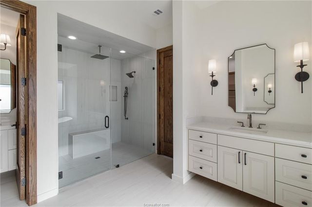 4558 Hicks Lane, Bryan, TX 77845