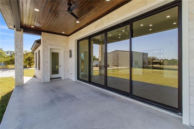 4558 Hicks Lane, Bryan, TX 77845