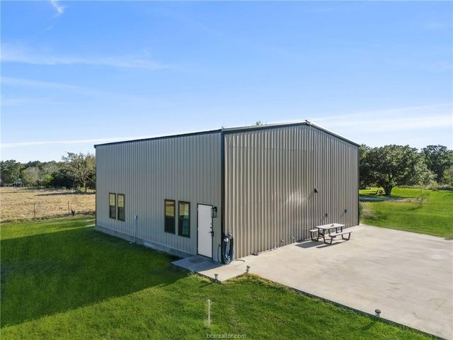 4558 Hicks Lane, Bryan, TX 77845