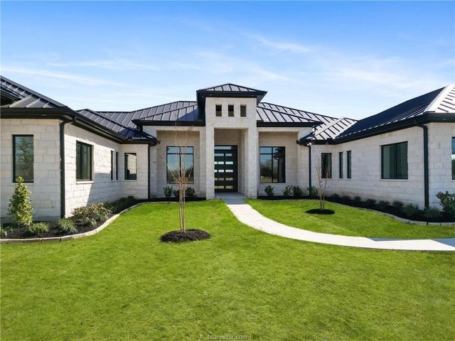 4558 Hicks Lane, Bryan, TX 77845