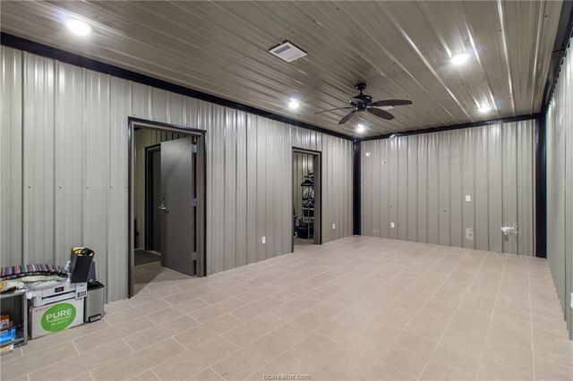 4558 Hicks Lane, Bryan, TX 77845