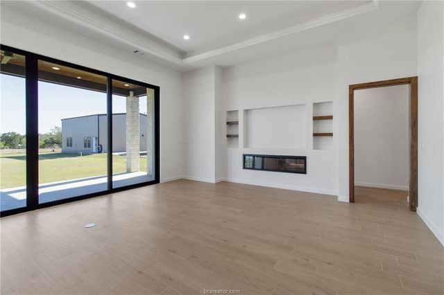 4558 Hicks Lane, Bryan, TX 77845