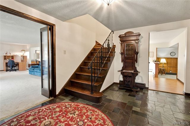 123 Ranch Trail West, Amherst, NY 14221