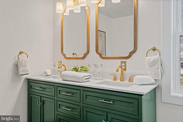 1439 DORCHESTER RD, Havertown, PA 19083