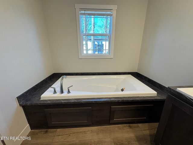 1619 Scenic Drive, Athens, TN 37303