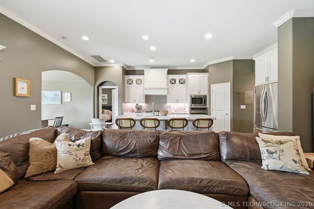 12045 S 68th East Avenue, Bixby, OK 74008