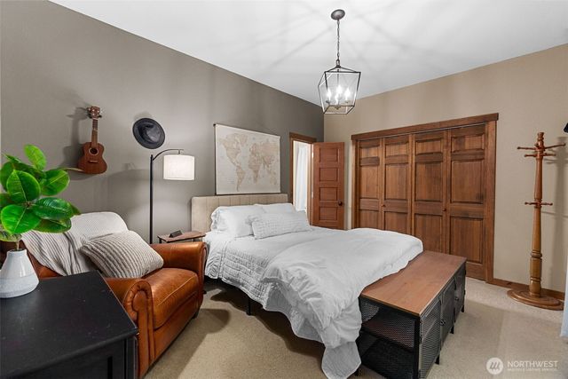 8733 Johnson Point Road NE, Olympia, WA 98516