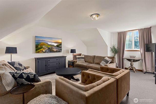 8733 Johnson Point Road NE, Olympia, WA 98516