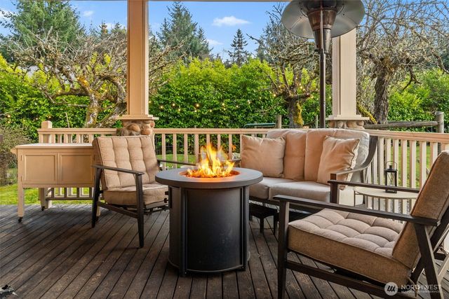 8733 Johnson Point Road NE, Olympia, WA 98516